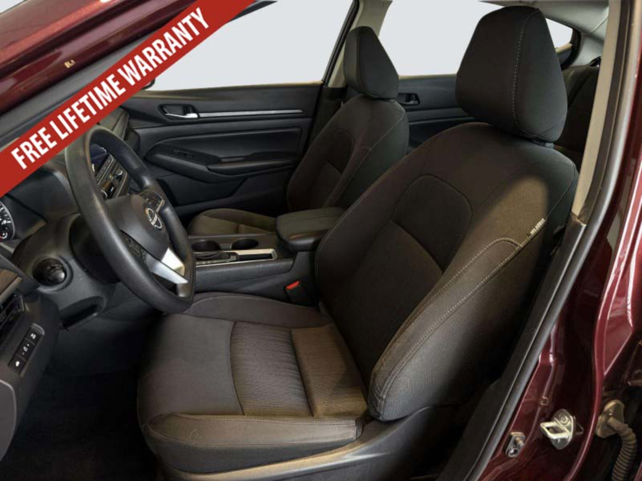 Used 2025 Nissan Altima 2.5 SV FWD image 28