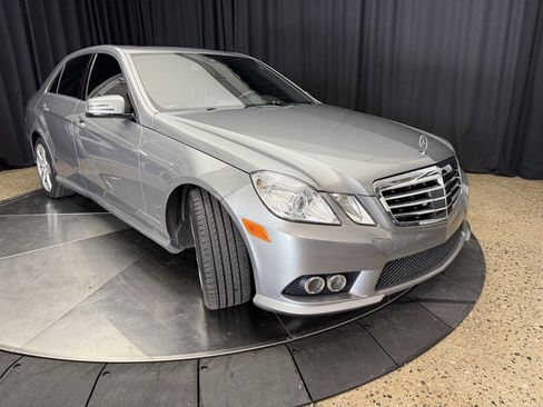 Used 2010 Mercedes-Benz E 350 4MATIC Sedan image 12