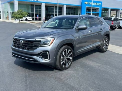 Used 2025 Volkswagen Atlas Cross Sport SEL Premium R-Line AWD/4WD image 11