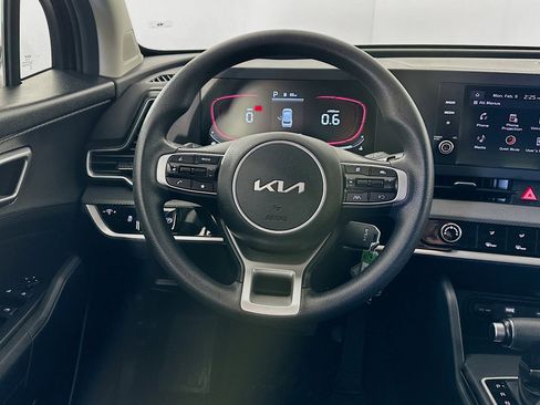 Used 2024 Kia Sportage LX image 17