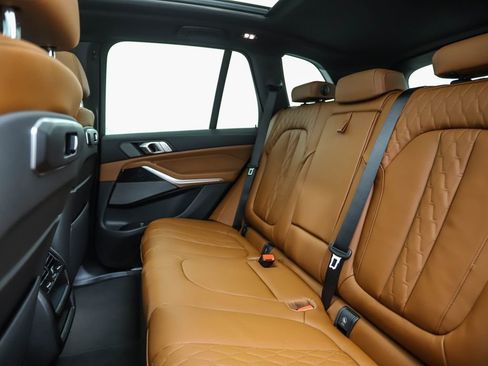 New 2026 BMW X5 xDrive40i w/ M Sport Package image 22