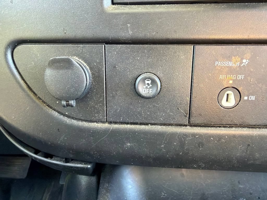 Used 2022 Chevrolet Express 2500 w/ Driver Convenience Package RWD image 24