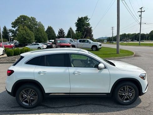 New 2026 Mercedes-Benz GLA 250 4MATIC image 6