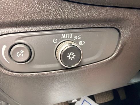 Used 2020 Chevrolet Equinox LS w/ LS Convenience Package FWD image 25