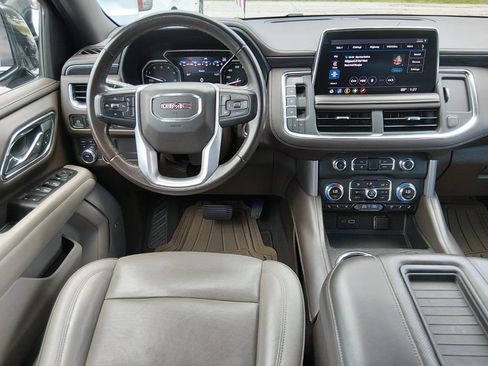 Used 2021 GMC Yukon XL SLT AWD/4WD image 11