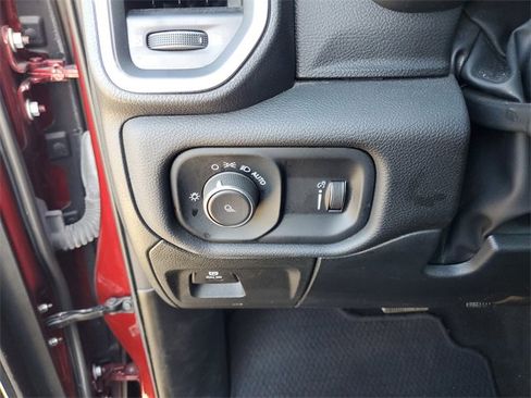 Used 2024 RAM 1500 Laramie image 15