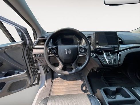 Used 2022 Honda Odyssey Touring image 10