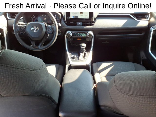 Used 2025 Toyota RAV4 XLE AWD/4WD image 21