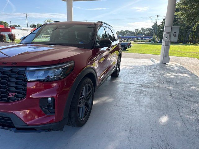 Used 2025 Ford Explorer ST AWD/4WD image 8