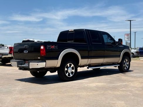 Used 2011 Ford F250 Lariat w/ Lariat Interior Pkg AWD/4WD image 2
