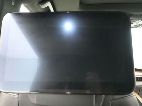 Used 2021 Cadillac Escalade Premium Luxury image 20