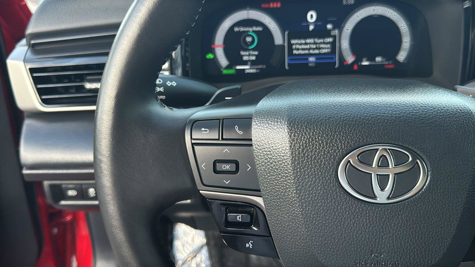 Used 2025 Toyota Camry XSE FWD image 18