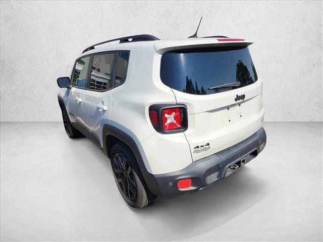 Used 2017 Jeep Renegade Altitude w/ Advanced Technology Group AWD/4WD image 8