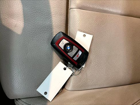 Used 2018 BMW 330i Sedan image 13