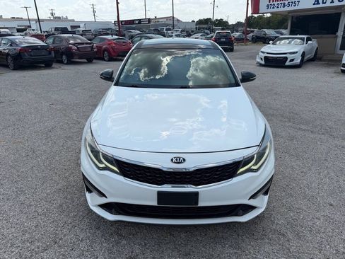 Used 2020 Kia Optima SE FWD image 2