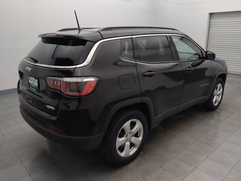 Used 2018 Jeep Compass Latitude AWD/4WD image 9