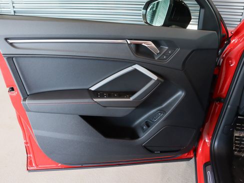 New 2025 Audi Q3 2.0T Premium Plus image 28