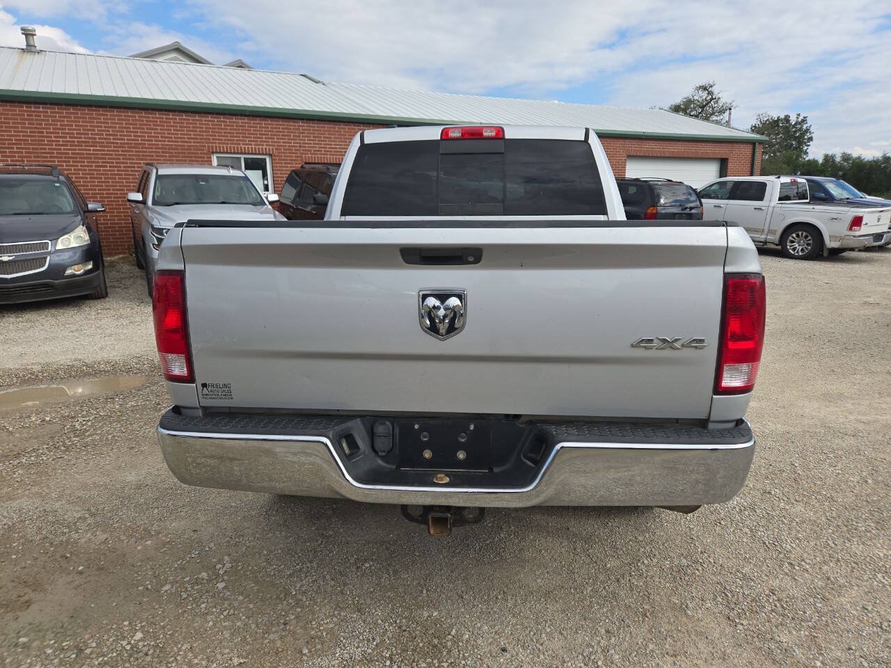 Used 2017 RAM 1500 Classic SLT AWD/4WD image 10