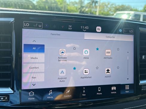 Used 2024 Chrysler Pacifica Limited w/ S Appearance Package image 39