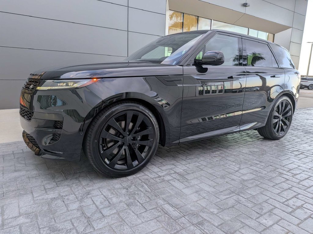 New 2027 Land Rover Range Rover Sport Dynamic SE AWD/4WD image 1