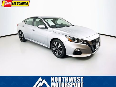 Used 2022 Nissan Altima 2.5 SV image 1