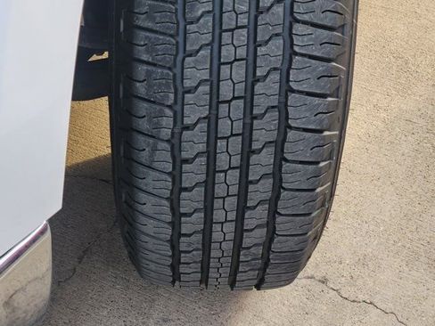 Used 2022 Chevrolet Silverado 1500 LT image 10