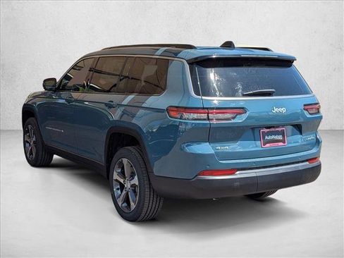 New 2026 Jeep Grand Cherokee Limited w/ Trailer Tow Package AWD/4WD image 8