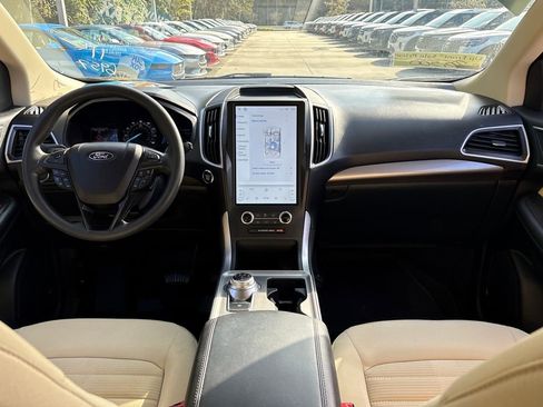 Certified 2024 Ford Edge SEL w/ Convenience Package image 7