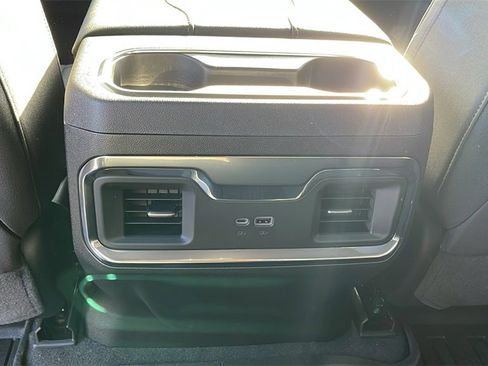 New 2026 GMC Sierra 1500 Elevation image 16