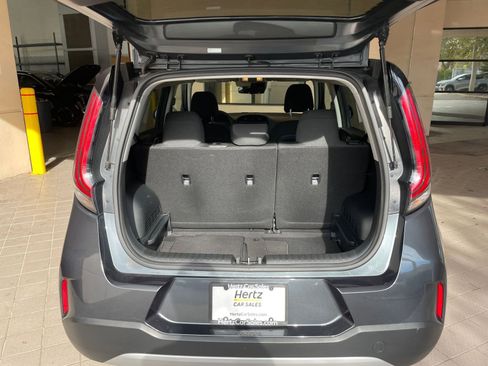 Used 2025 Kia Soul LX w/ LX Technology Package image 25