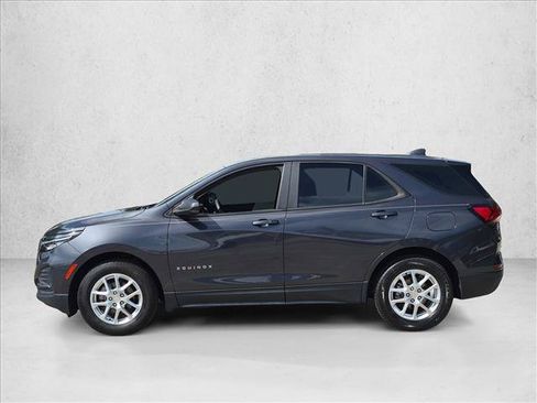 Used 2022 Chevrolet Equinox LS FWD image 9