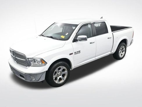 Used 2018 RAM 1500 Laramie image 19