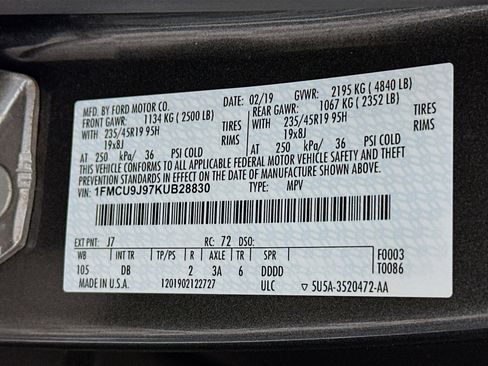 Used 2019 Ford Escape Titanium image 12