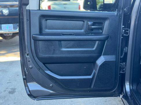 Used 2018 RAM 2500 Tradesman w/ Chrome Appearance Group AWD/4WD image 11