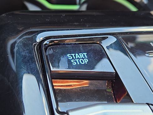 Used 2024 BMW i5 eDrive40i w/ Premium Package image 25