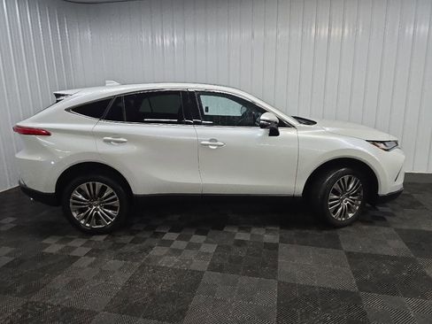 Used 2024 Toyota Venza Limited AWD/4WD image 2