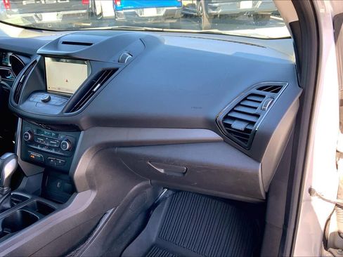 Used 2018 Ford Escape SEL image 19