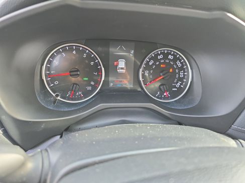 Used 2021 Toyota RAV4 XLE image 19