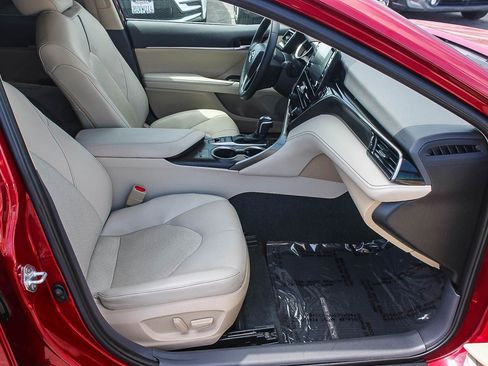 Used 2022 Toyota Camry XLE w/ Navigation Upgrade Package FWD image 17