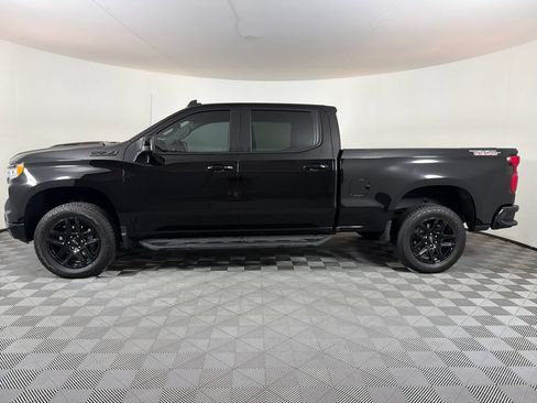 Used 2025 Chevrolet Silverado 1500 LT Trail Boss w/ LPO, Dark Essentials Package AWD/4WD image 6
