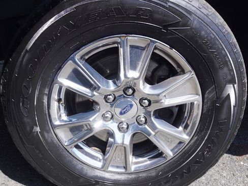 Used 2017 Ford F150 XLT w/ Equipment Group 301A Mid AWD/4WD image 4