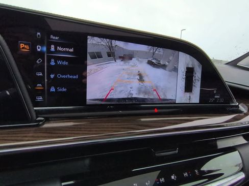 Certified 2024 Cadillac Escalade Sport Platinum w/ LPO, ONYX Package image 32