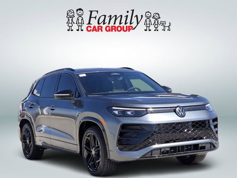 New 2026 Volkswagen Tiguan SE R-Line image 2