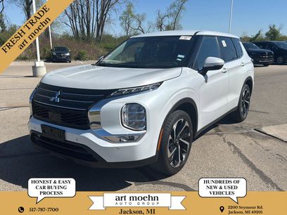 Used 2024 Mitsubishi Outlander SE