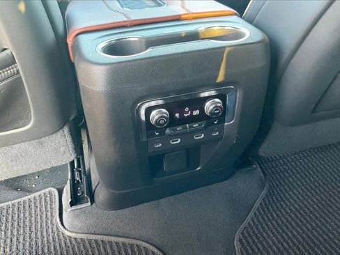 Used 2023 GMC Yukon Denali Ultimate image 36