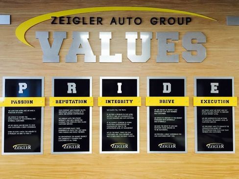 Used 2023 Volkswagen Taos SEL AWD/4WD image 34