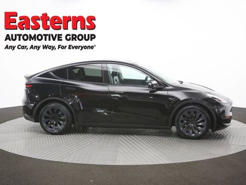 Used 2022 Tesla Model Y Long Range AWD/4WD image 39
