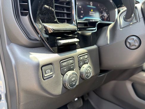 Used 2024 Chevrolet Silverado 1500 ZR2 w/ Technology Package AWD/4WD image 31