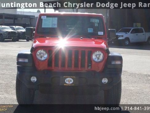 Used 2022 Jeep Wrangler Unlimited Sport image 2