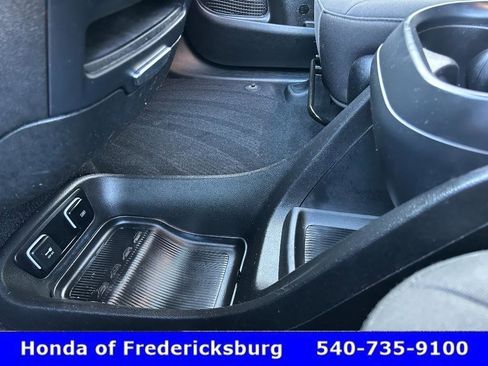 Used 2018 Chrysler Pacifica Touring Plus w/ S Appearance Package image 35